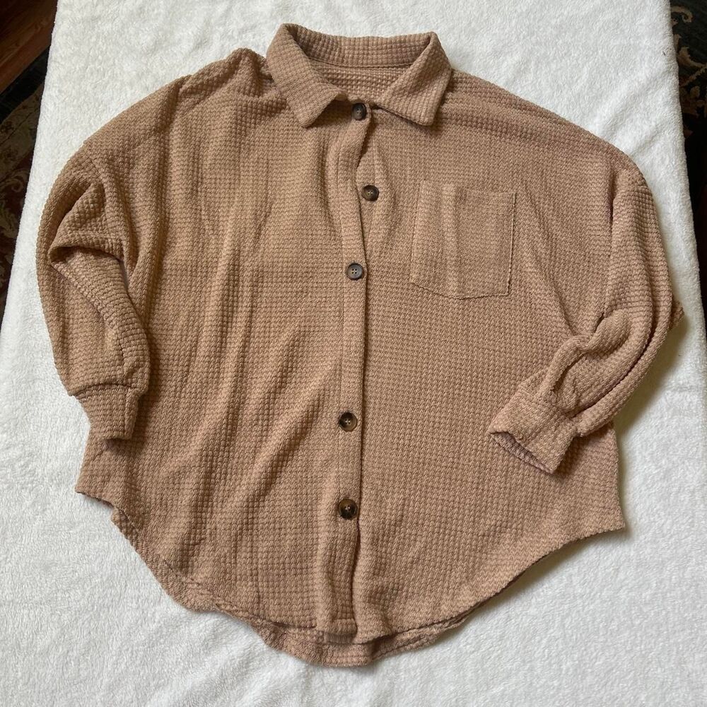 Tan waffle knit button up oversized long sleeve shirt women’s small lounge